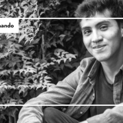 Imagen de Fernando en blanco y negro junto al hastash #Justiciaparafernando